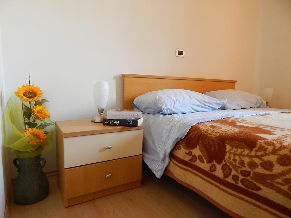 Apartment Karmen Porec Exterior photo
